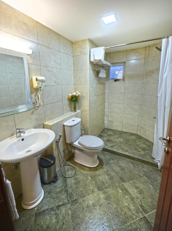 Hotel Sojovalo Kampala Eksteriør bilde